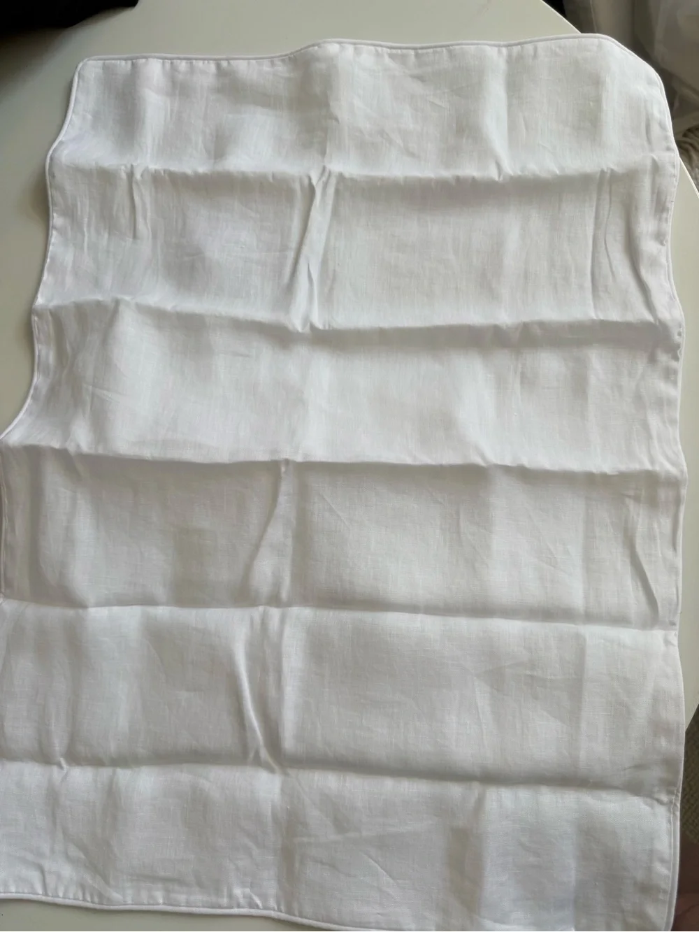 RH Standard size white pillowcase with piped edges Linen